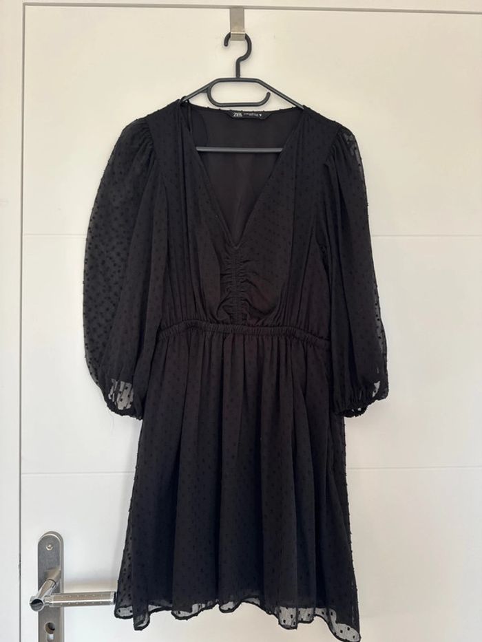Robe noir
