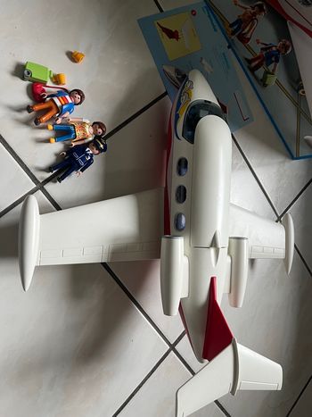 Playmobil 6081 avion complet et très bon état
