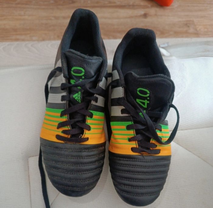 Crampon adidas pointure 37.5