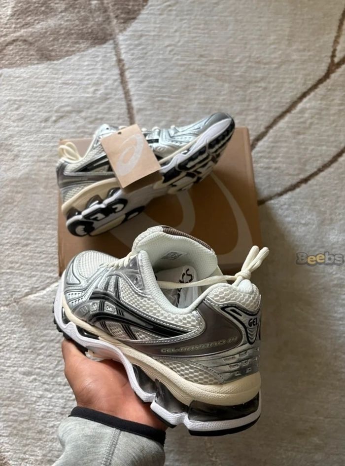 Asics Gel-Kayano 14 Taille 40 - photo numéro 2