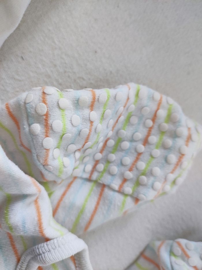 Lot pyjamas 2 ans - photo numéro 4