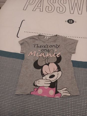 Vends TShirt manches courtes Minnie