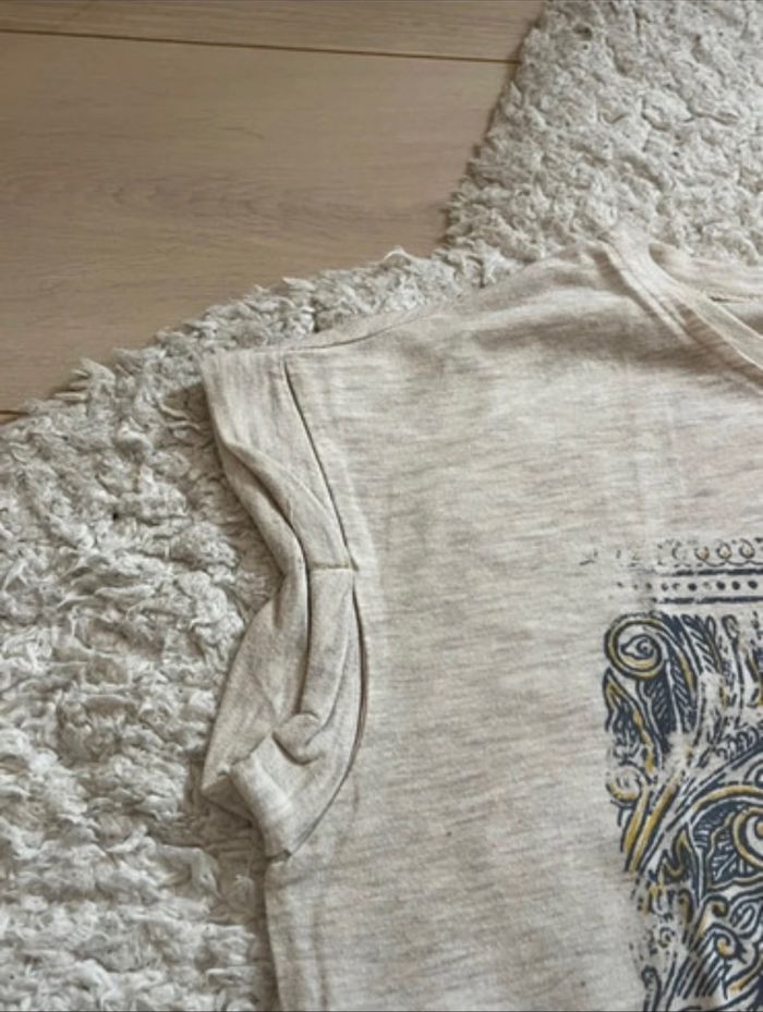 T-shirt taille M Stradivarius - photo numéro 2
