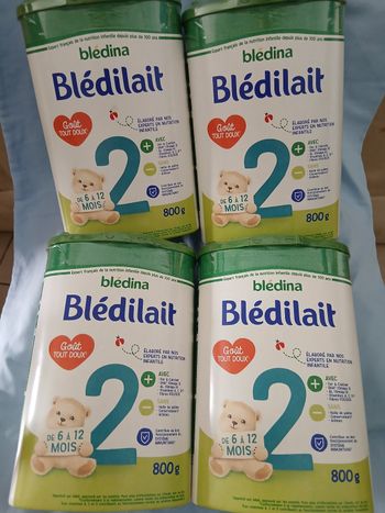 Lots de 4 boite de L'ait 2ém âge blédilait