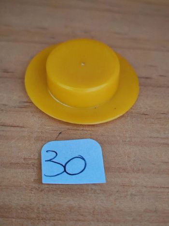Vintage playmobil 1900 1 chapeau jaune
