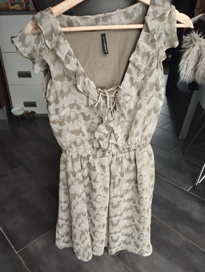 Robe élégante Naf Naf t. 36 - photo numéro 2