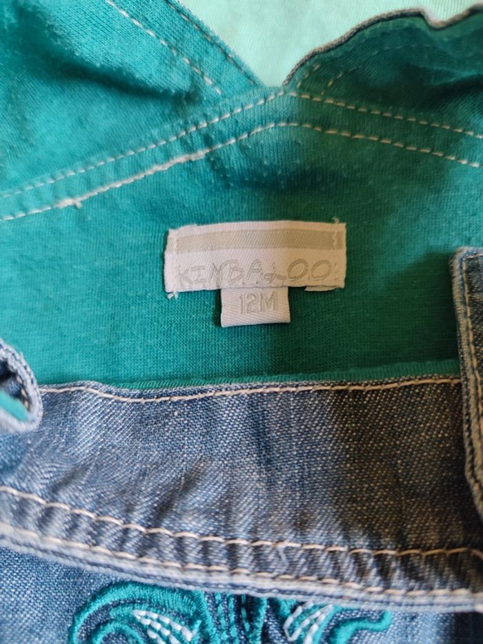 Lot salopette légère en Jeans Kimbaloo+ 2 t-shirts manches courtes Kimbaloo et Serge Blanco en 12M - photo numéro 5