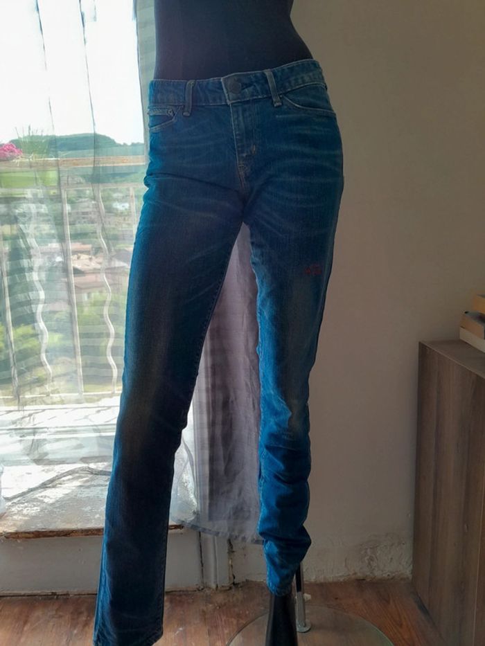 Jeans bleu Levi's taille 38 slim - photo numéro 2