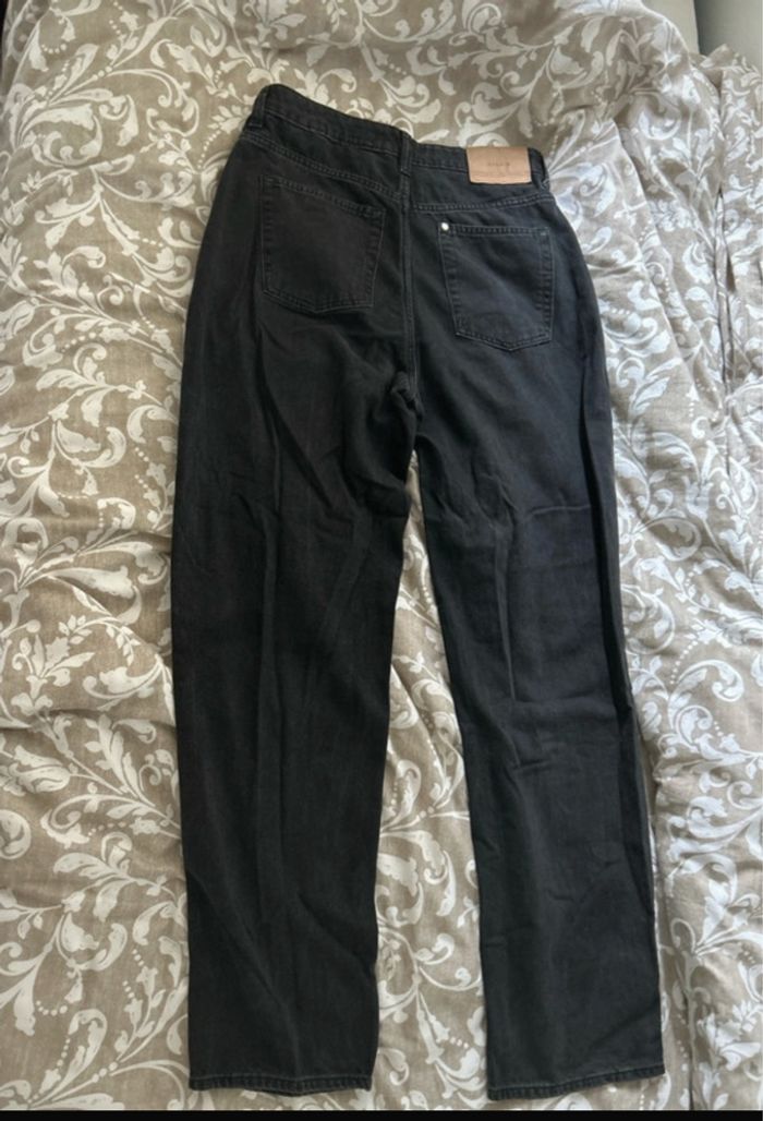 Jean noir - photo numéro 3