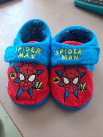 Chaussons spiderman pointure 23