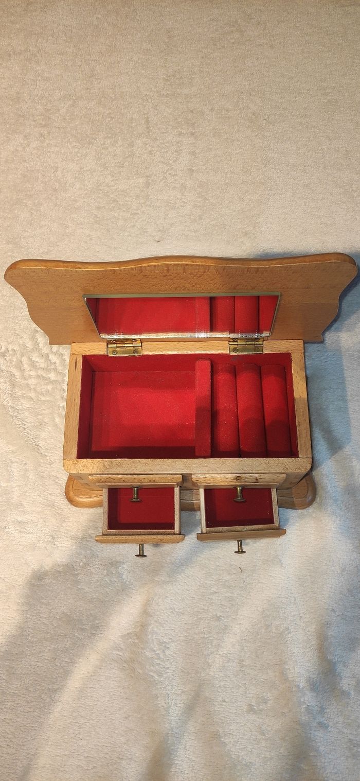 Boîte à bijoux vintage en bois massif - photo numéro 2