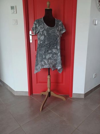 Très jolie tunique pour femme