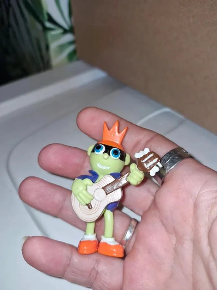 Figurine kido guitare 2004