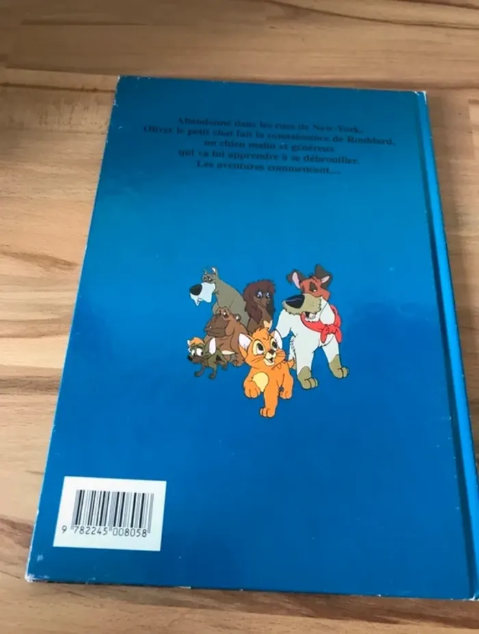 livre pour enfant Disney présente oliver et compagnie - photo numéro 2