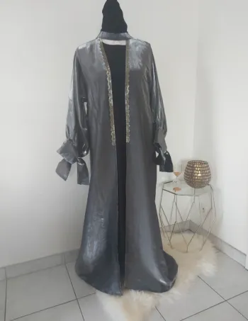 Robe kimono 👘 4 pièces argenté noir neuve