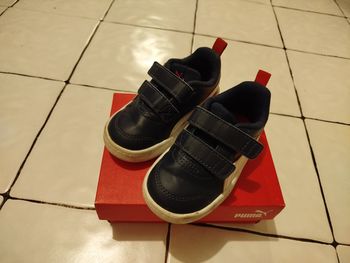 Chaussures puma taille 21