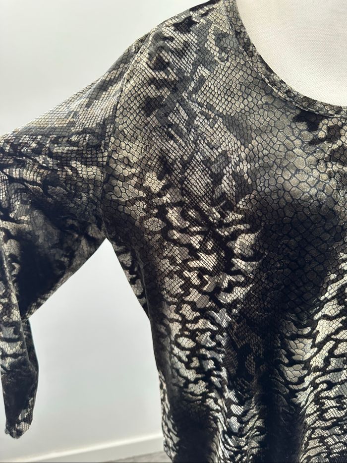 Blouse en velours python serpent kaki et noir Pause Café Vintage T50 5XL - photo numéro 4