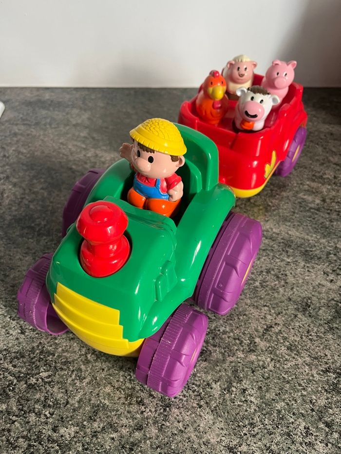 Tracteur musical avec animaux