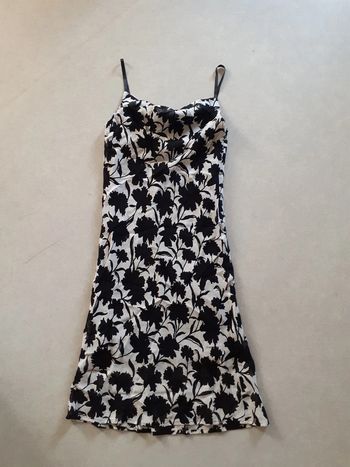 Robe à brides, à fleurs