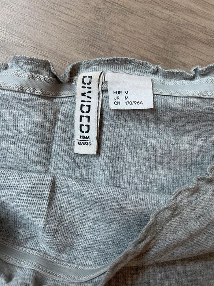 Crop top gris épaules découverte H&M taille M très bon état - photo numéro 4