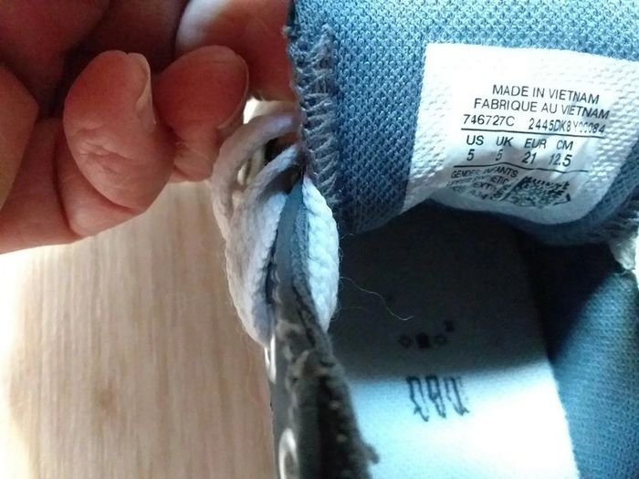 Converses en cuir lisse en très bon état - photo numéro 8