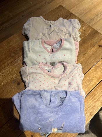 Lot de pyjamas