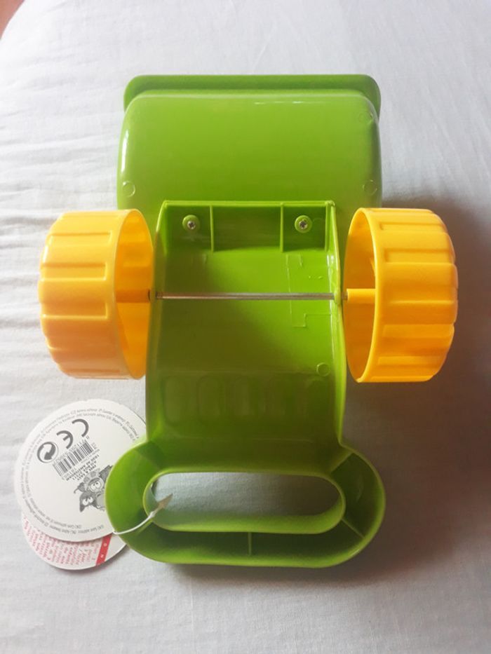 Pelle sur roues - photo numéro 2