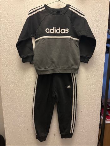 Ensemble adidas
