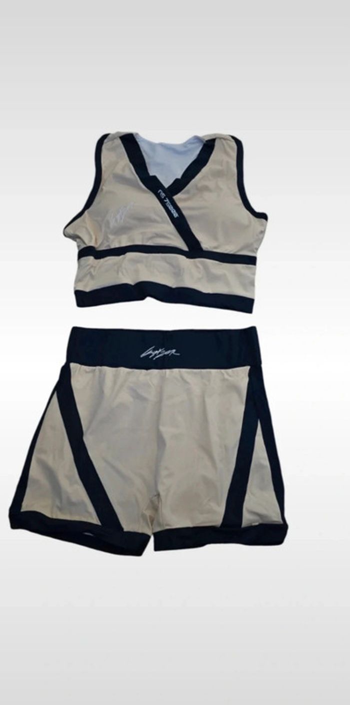 Ensemble de sport femme