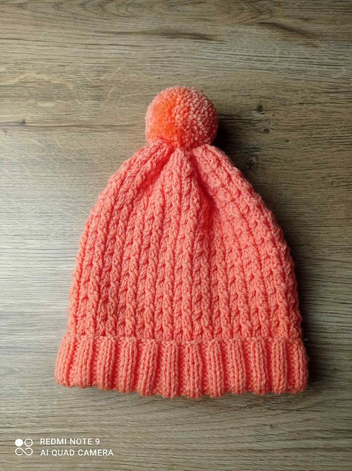 Bonnet fait mains 3/6 mois