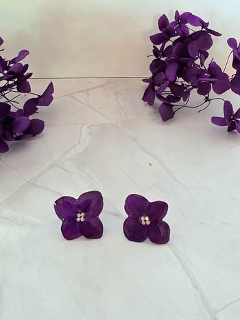 Boucle d oreille hortensia violette