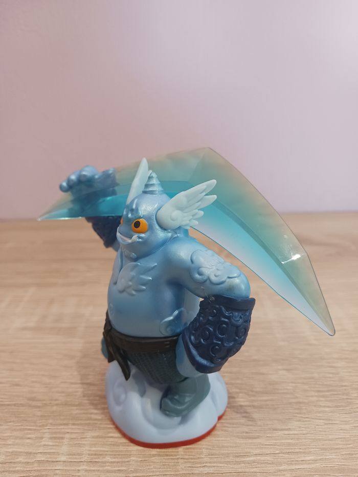 Figurine Skylanders Trap Team Gusto - photo numéro 6