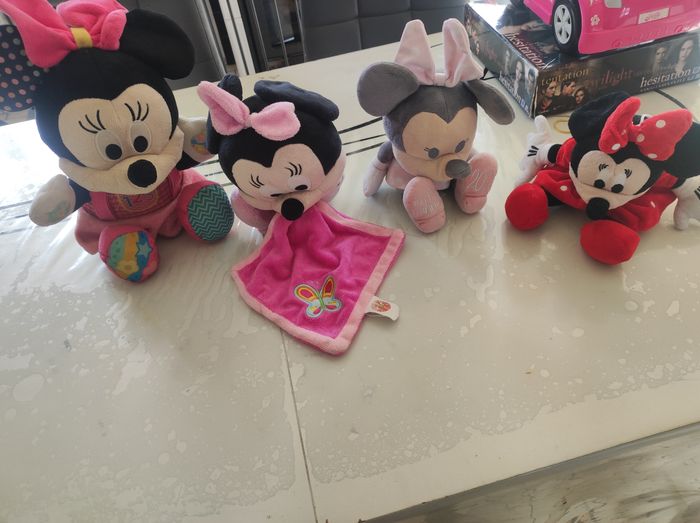 Lots Disney