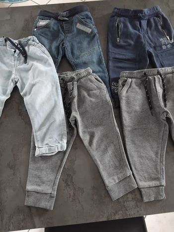 Lot pantalon 2ans