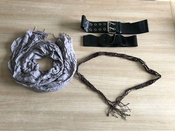 Ceintures + foulard
