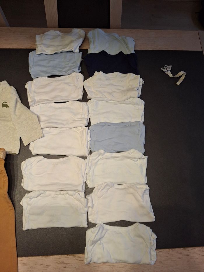 Lot 12 mois garçon - photo numéro 2