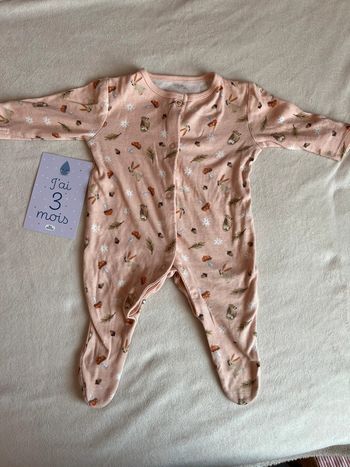 Lot de trois pyjamas