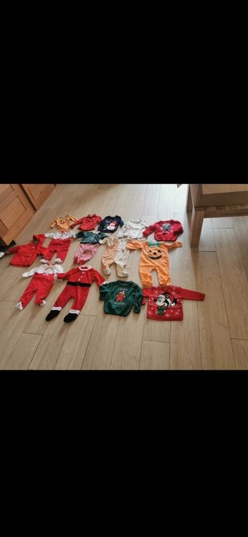 Lot de 14 articles 12 mois faire une offre