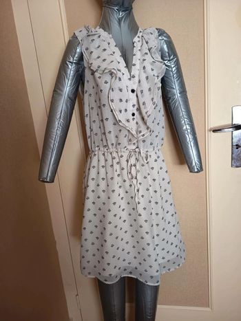 Robe sans manches . Marque H M (A47)
