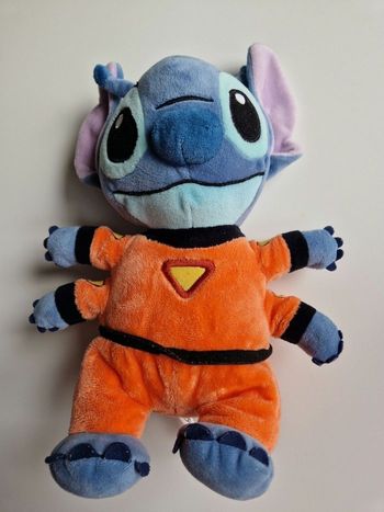Peluche Stich espace  25 cms