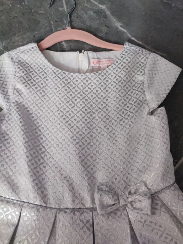 Belle robe de soirée fête cérémonie argenté 4 ans - photo numéro 2