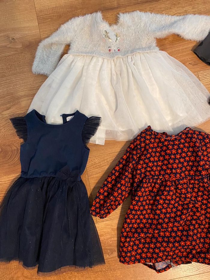 6 robes en 12mois - photo numéro 2