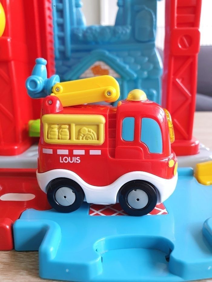 Tut tut bolide maxi caserne de pompiers - photo numéro 9