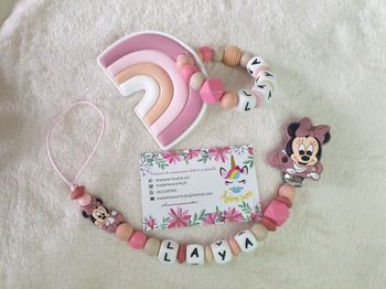 Attache tétine idole + Hochet perso