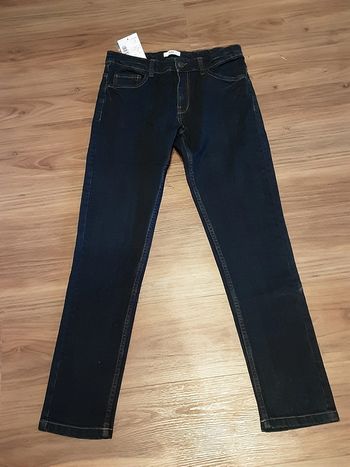 Jeans neuf 14ans
