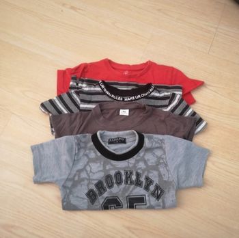 Lot de 4 tee shirt taille 4 ans