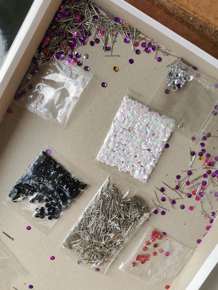 Tableau en sequins multicolores Hello Kitty Sanrio - photo numéro 3