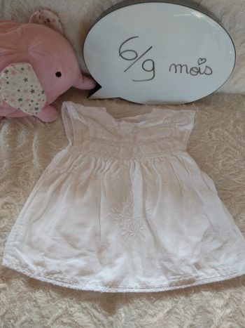 Robe courte sans manche en lin ou tunique longue Fille 6/9 mois broderie fleurs Zara