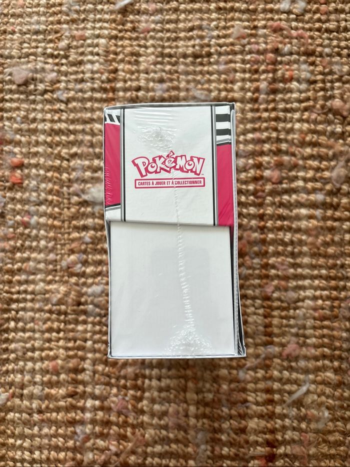 ETB Pokémon - EV10.5 - Flamme Blanche (défaut) - photo numéro 5