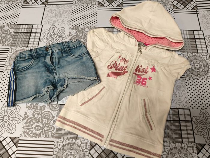 Lot vêtements fille 4 ans - photo numéro 3